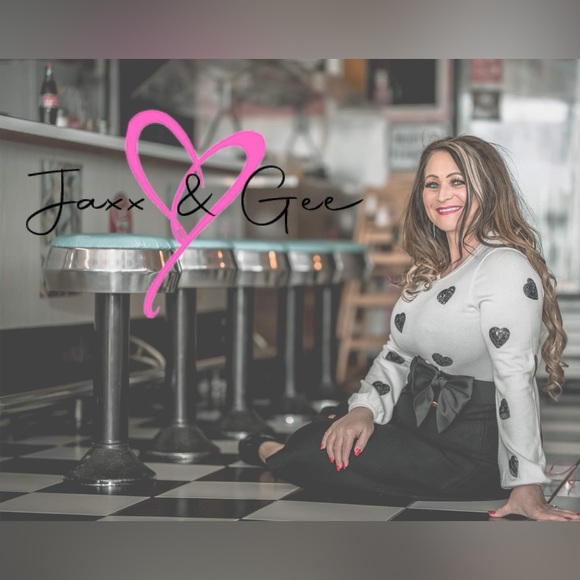 Welcome to JAXXANDGEE - our retail dream!🩷 - Picture 5 of 10